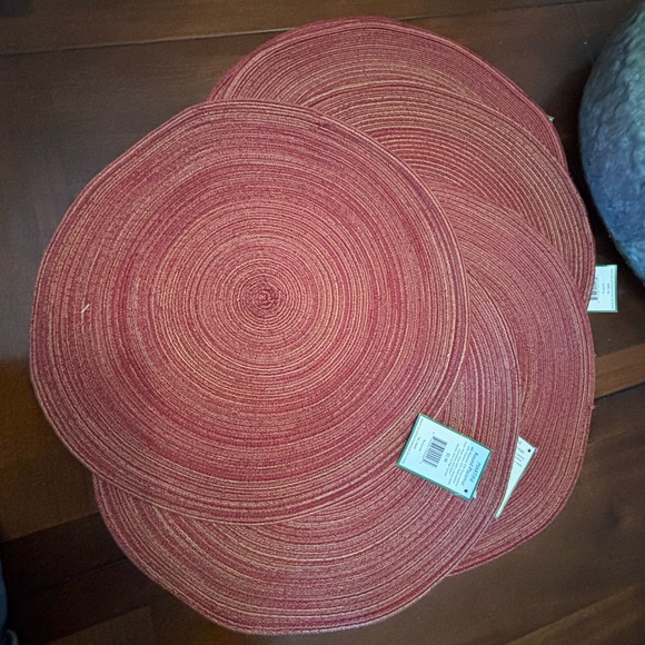 New Martini Red Burgundy Round Straw Placemats 15” Spillproof - Picture 5 of 5